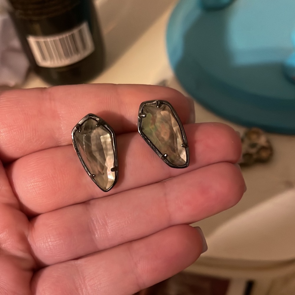 Kendra Scott studs